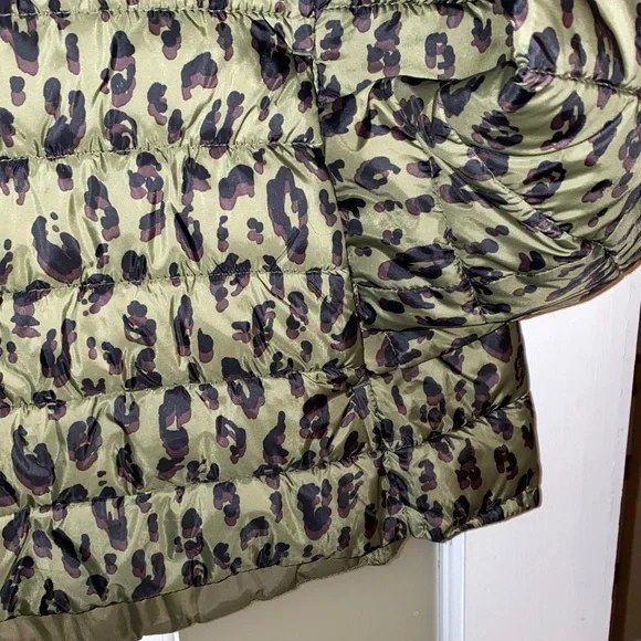 ⚓️ Old Navy Leopard Puffer - Picture 3 of 7